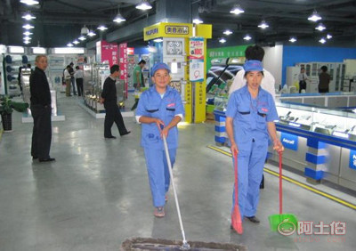 白云區(qū)元下田工廠衛(wèi)生環(huán)保打掃員日常保潔與清洗服務(wù)